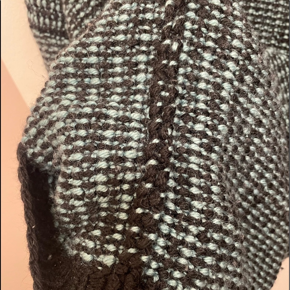 SWEATER HANDMADE - Picture 3 of 6